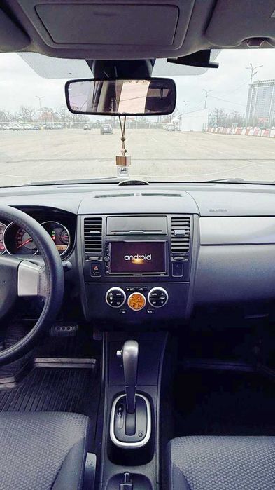 Nissan Tiida 1,6 АВТОМАТ 2008 год (на климате)