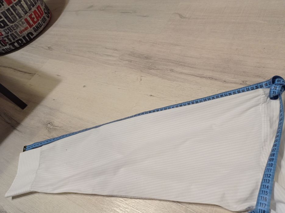 Biała koszula męska