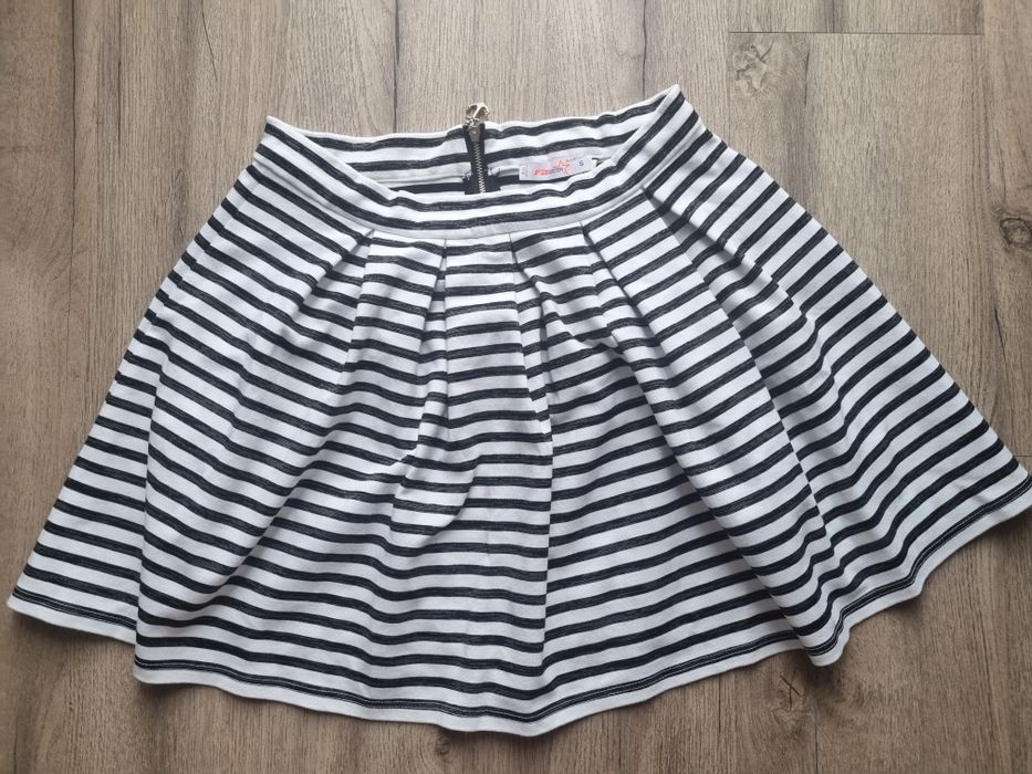 Spódnica w paski S fb Sister fishbone