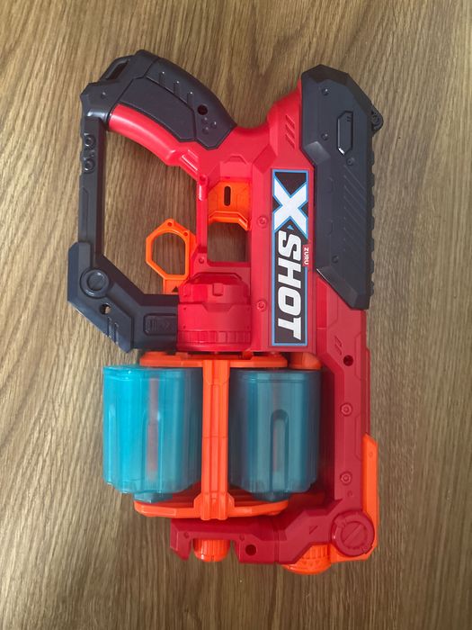 Wyrzutnik xshot ZURU