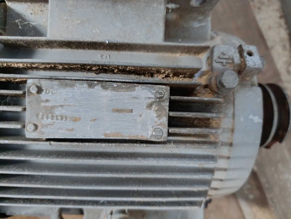 Електродвигун 2 шт діаметр 22 і 24мм