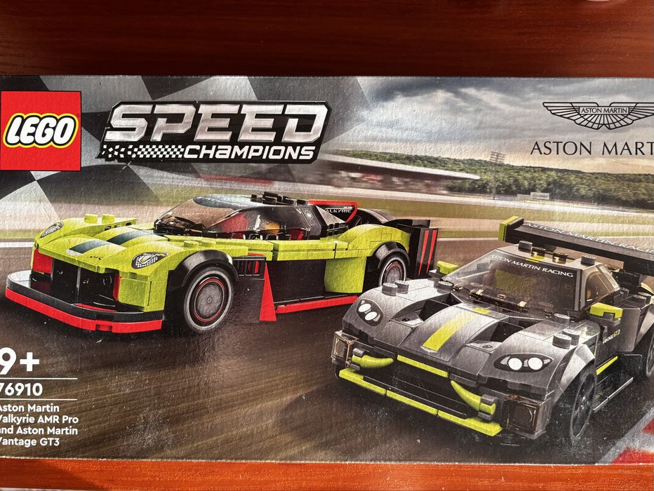 Конструктор Lego Aston Martin  9+