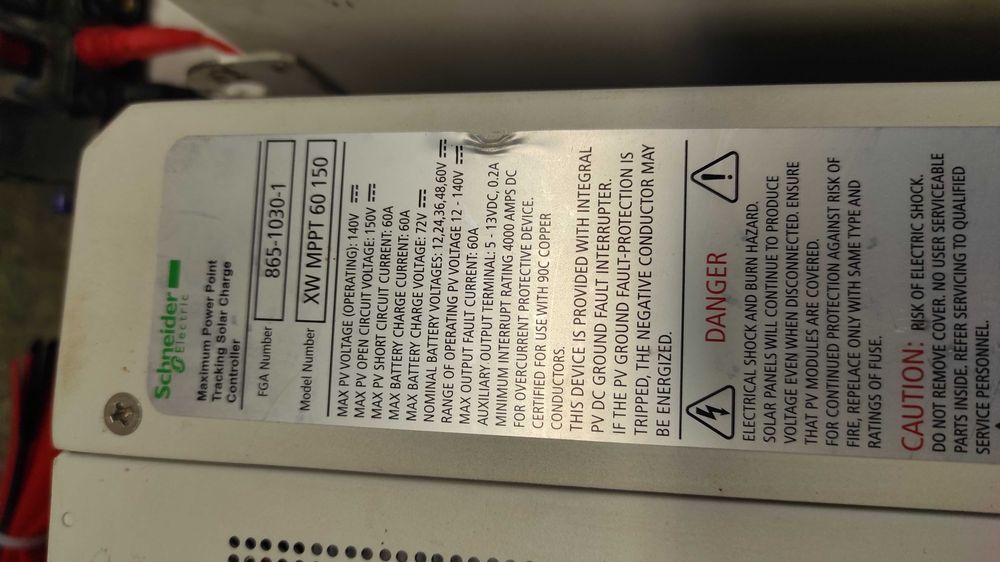 Гібридний інвертор Schneider Xantrex XW 48в. 8кВт + 2 контролер 60-150