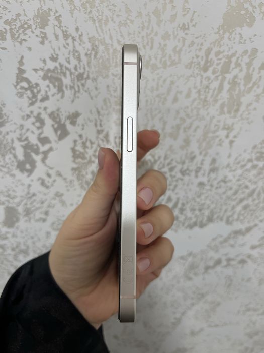Продам iPhone 13 256 GB White