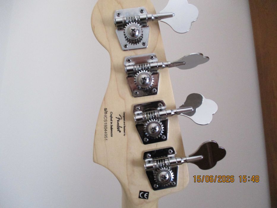 Squier Affinity Precision Bass Sunburst