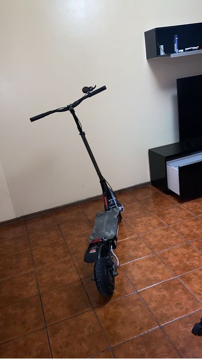 Patinete eletrico com apenas controladora quebrada