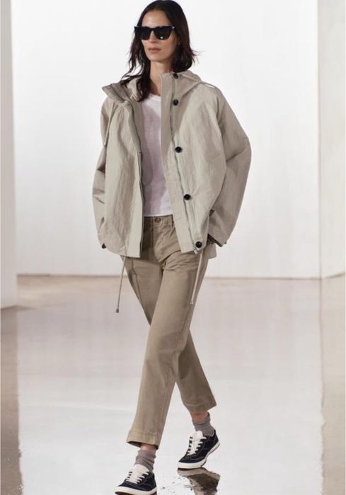 Стильна парка від ZARA