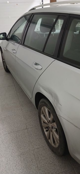 VENDE-SE GOLF carrinha