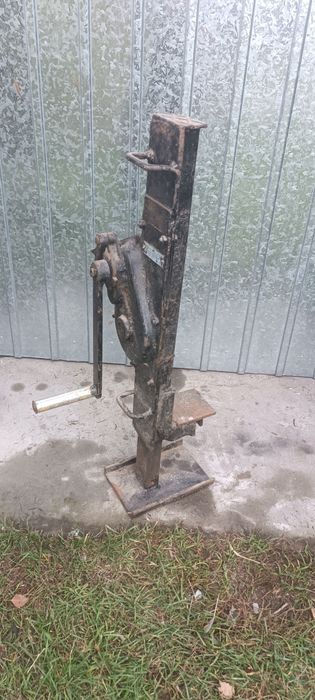 Lewar kolejowy podnosnik 5t 5000