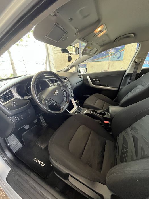 Kia Ceed 1.4 CRDi EX/2016/158.000km Diesel(ainda com garantia do Stand)