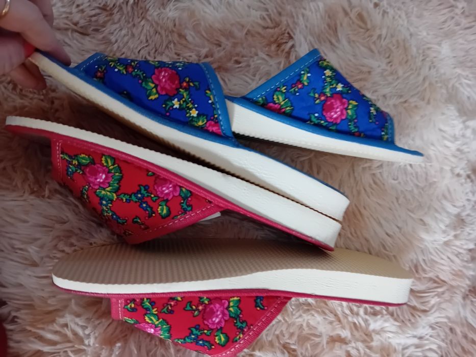 Nowe kapcie damskie 39 skóra
