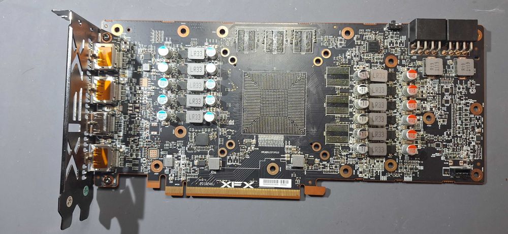 XFX RX6700XT 12Gb под восстановление