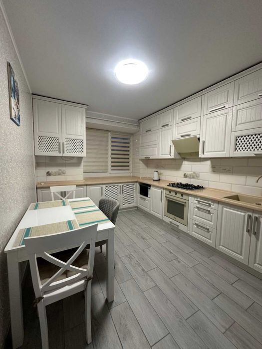 Здається 1 кімнатна квартира біля 5 школи