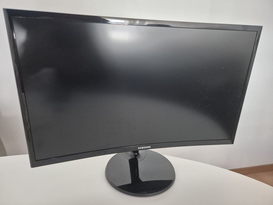 Monitor curvo Samsung 24"