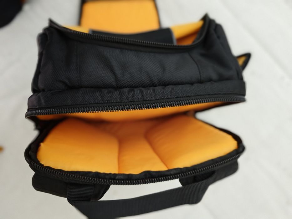Mochila Fotográfica Case Logic SLRC-206 para Câmara Reflex e Portátil