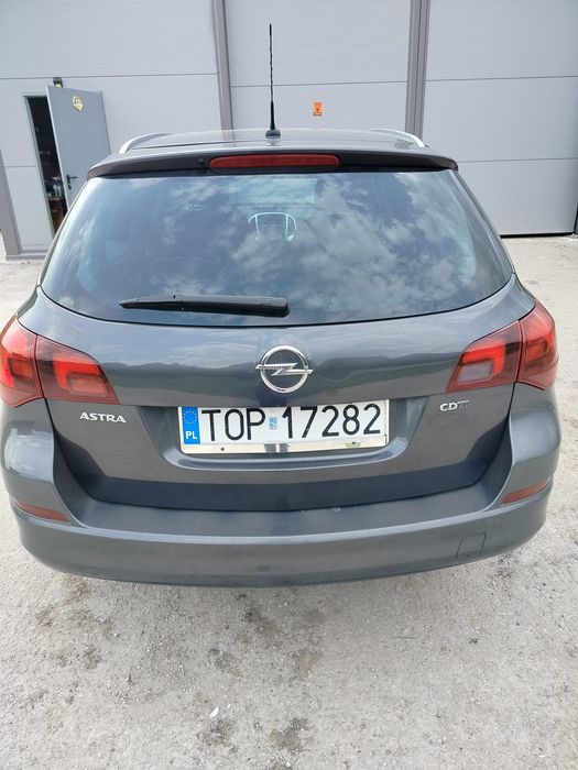 Sprzedam  opla Astrę J