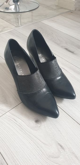 Damskie buty na obcasie