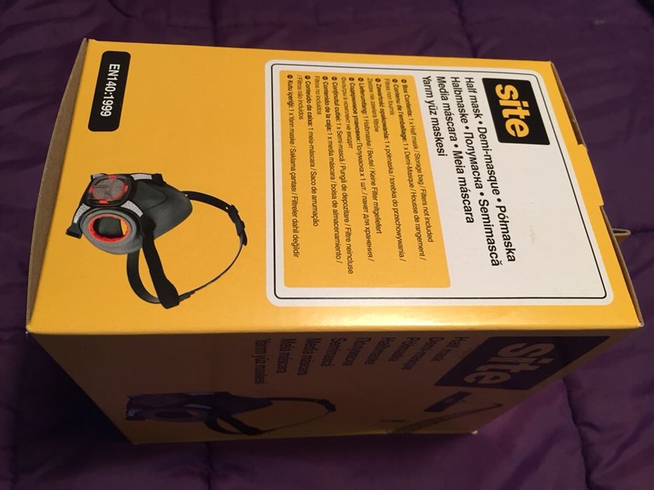 Professional Half-Mask with Particle Filters64739669308674123