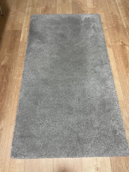 Carpete cinza 3m x 2m + tapete 1,5m x 0,80m como novos