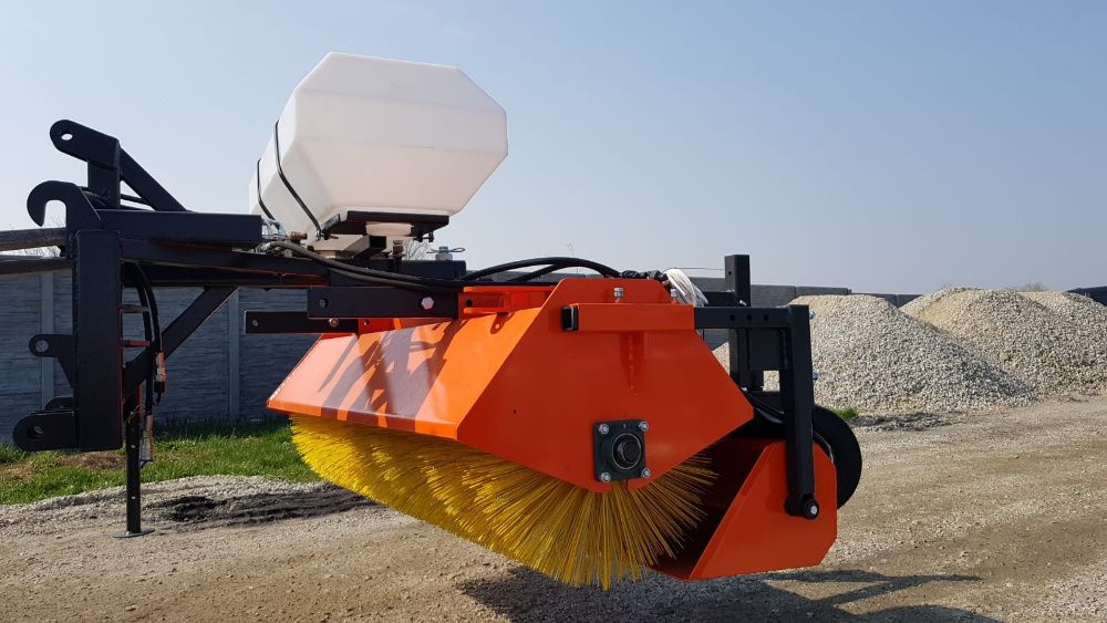 Zamiatarka 1,8m hydrauliczna dowóz metal technik