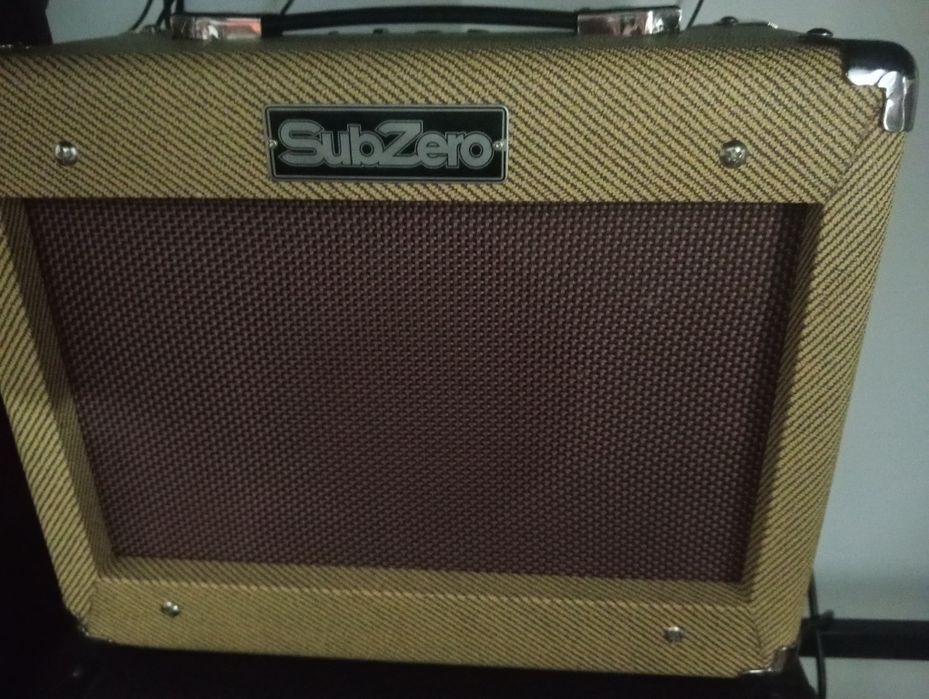 Amplificador SubZero 15w