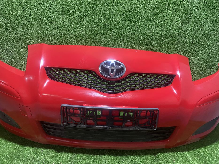 Toyota Yaris Бампер капот запчастини розборка