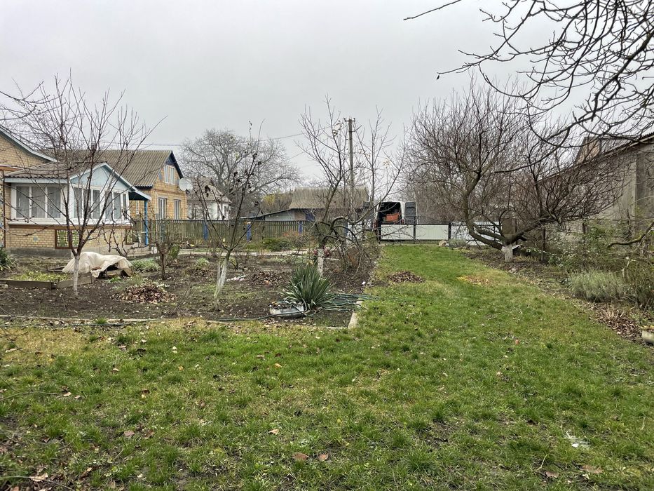 Продам великий житловий будинок