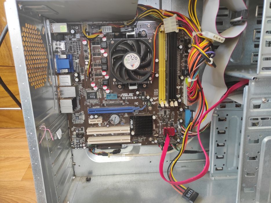 Блок ПК с монитором Samsung 2023NW