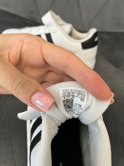 Кросівки Adidas 32 розмір