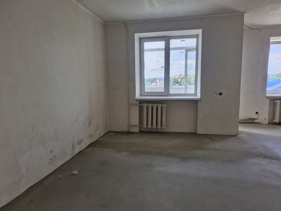 Трьохкімнатна квартира в цегляному будинку