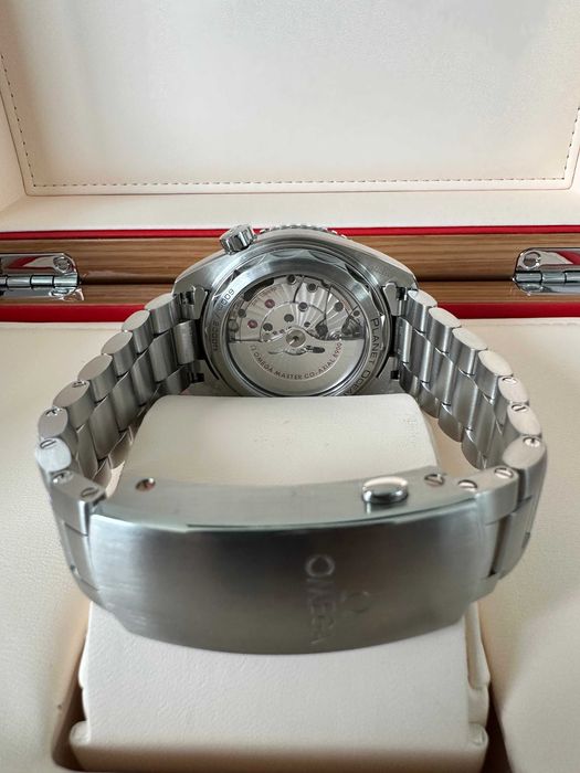 Omega Seamaster Planet Ocean 43,5 / 2024
