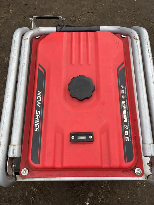 Продам генератор Edon PT-6000A-S: