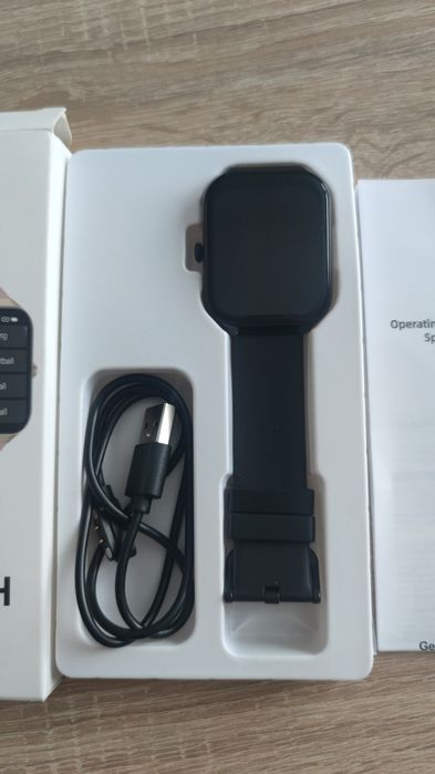 Smartwatch sportowy uniwersalny