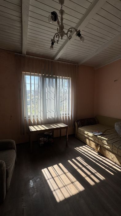 Продаж будинку в осокорках.