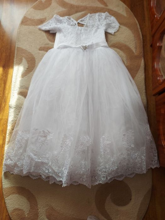 Плаття на перше причастя