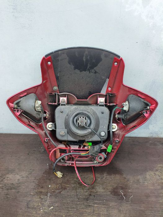 Обтекатель, морда в сборе, фара, лобовое Yamaha YBR 125