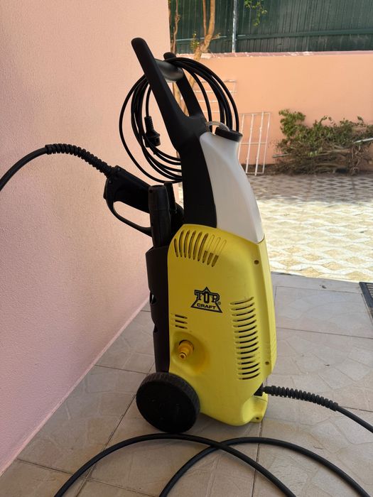 Máquina de pressão e lavagens