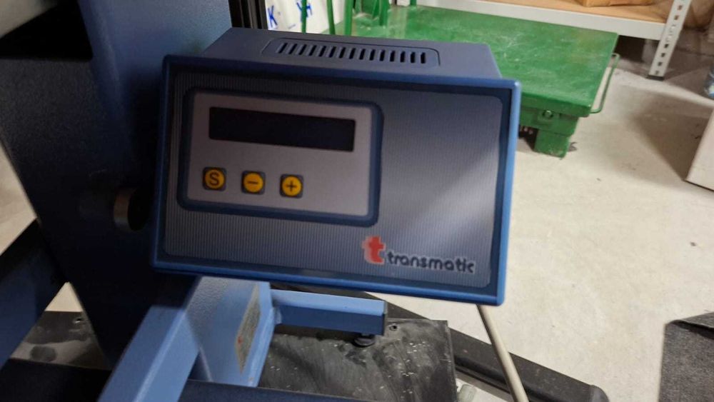 Prensa térmica TRANSMATIC para personalização têxtil - para estampagem em t-shirts, sweatshirts, sacos, entre outros artigos.