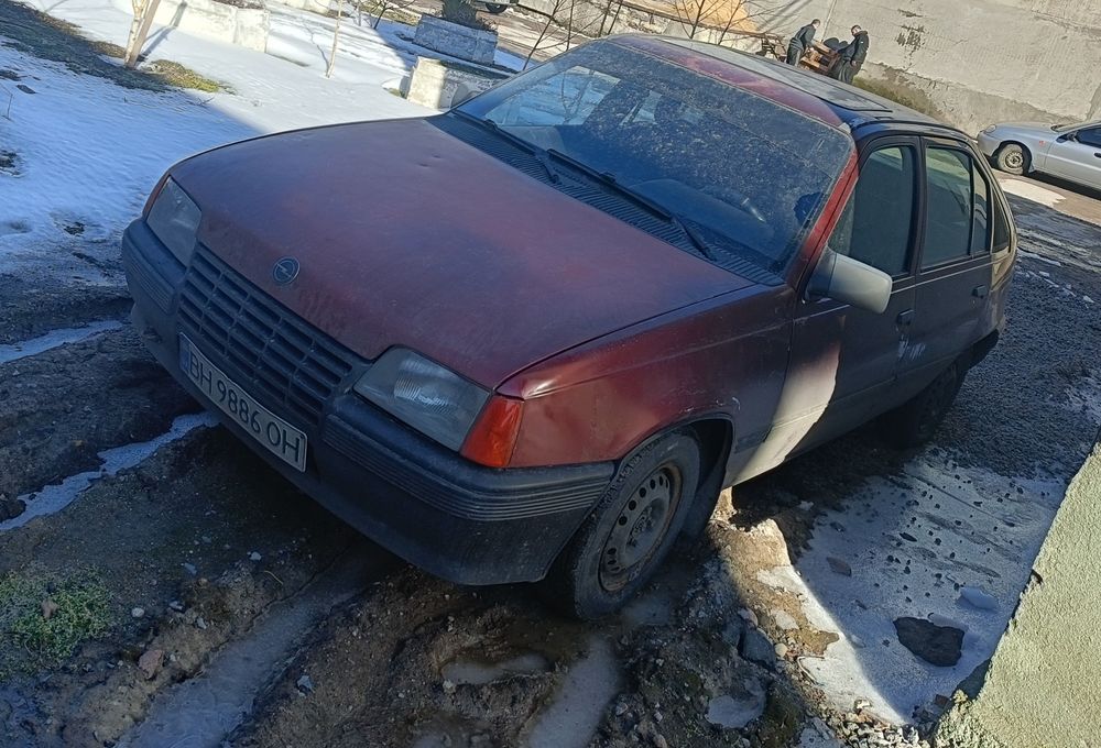 Опель кадет хетчбек