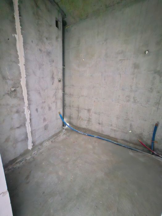 Продам 1к біля озера майже в Києві метро поруч ЖК на Озерній Новосілки