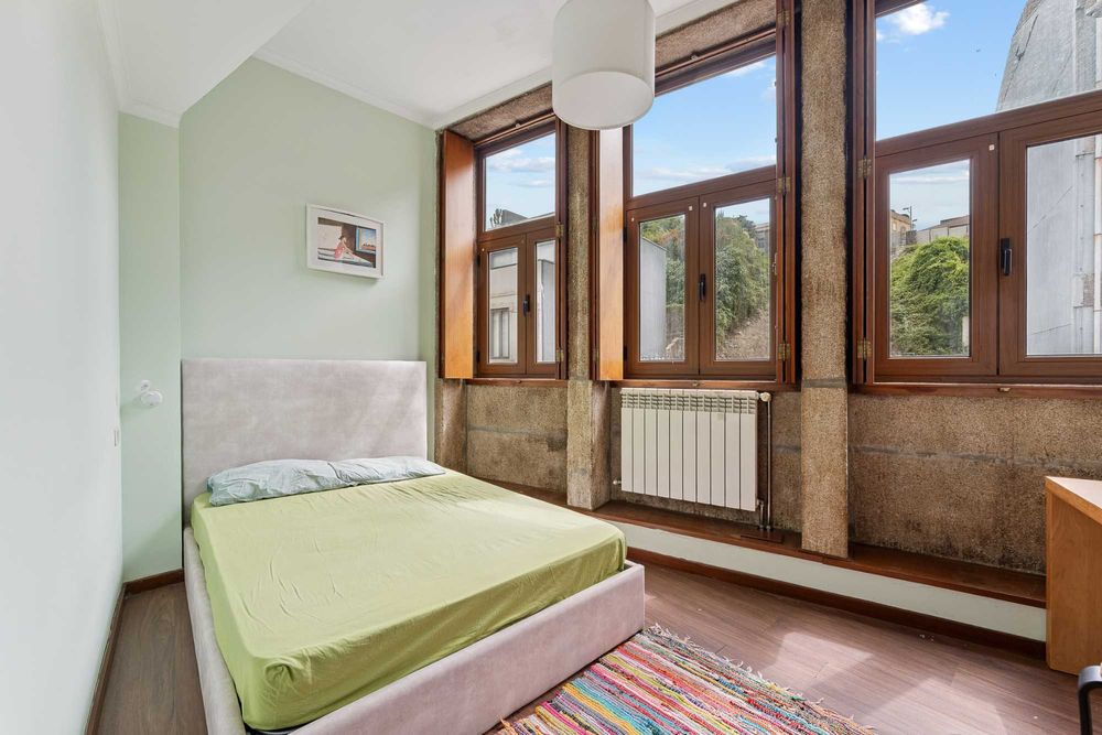 Moradia T3 para Arrendamento na Rua do Bonjardim, Porto