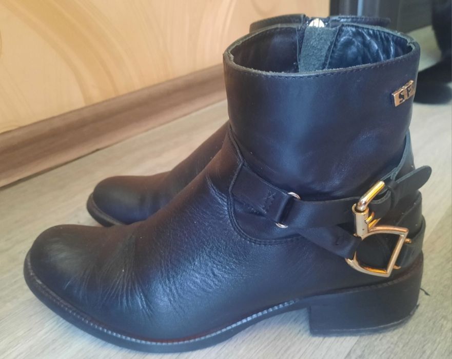 Кожаные козачки в идеальном состоянии