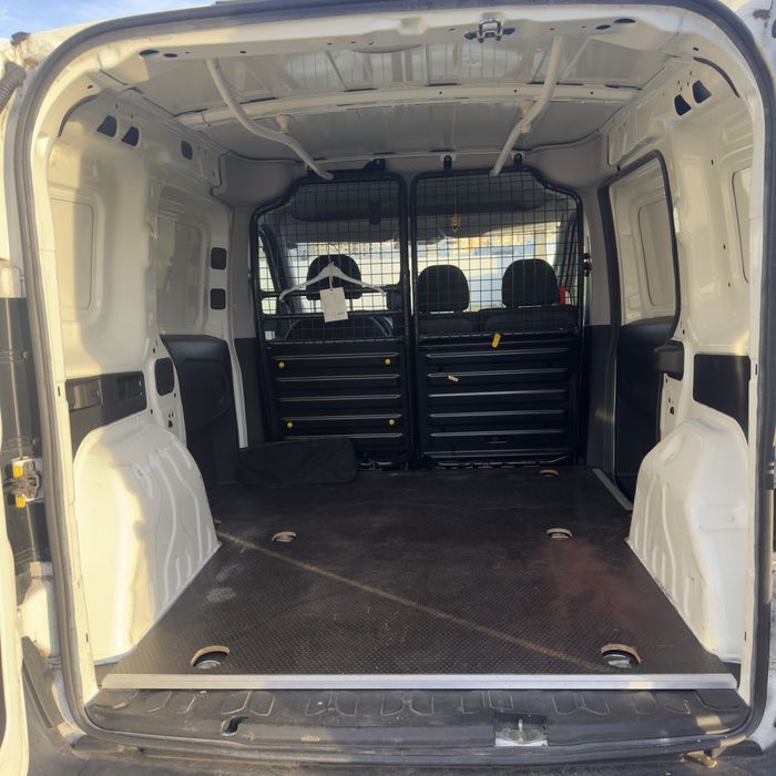 Fiat Doblo Cargo Sx 3 lugares - Poucos km.