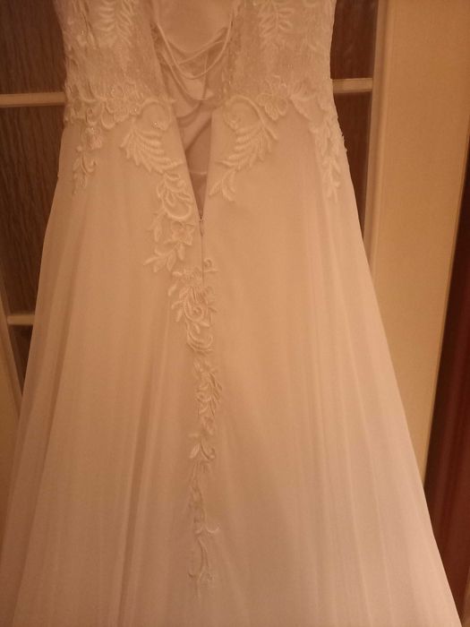 Piękna suknia ślubna