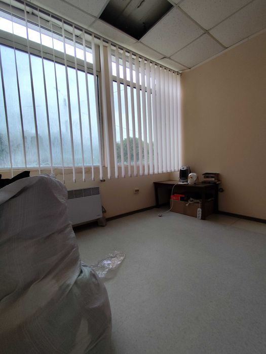 Продам окрему будівлю на просп. Тракторобудівників, 107г, м. Харків