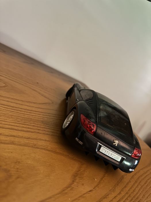 Peugeot 907 concept car 2004 1/18