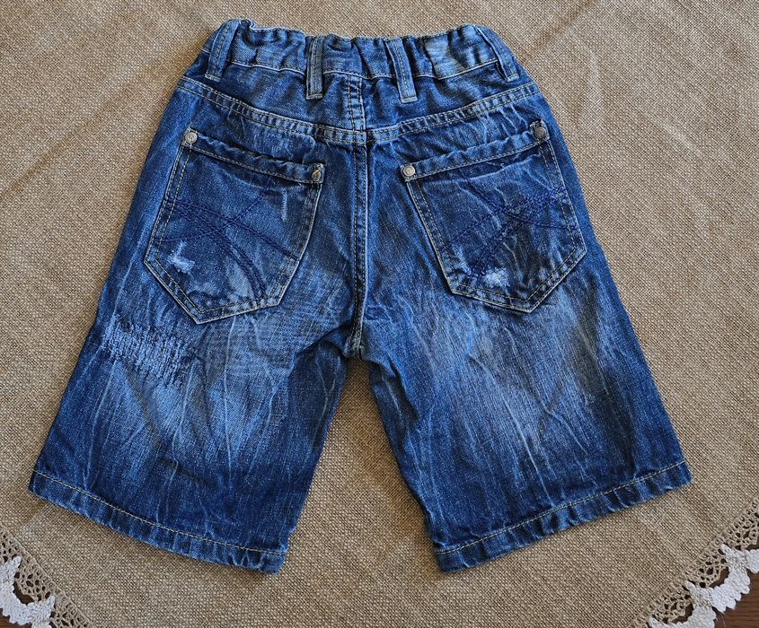 Chłopięce szorty jeansowe z przetarciami rozm. 134