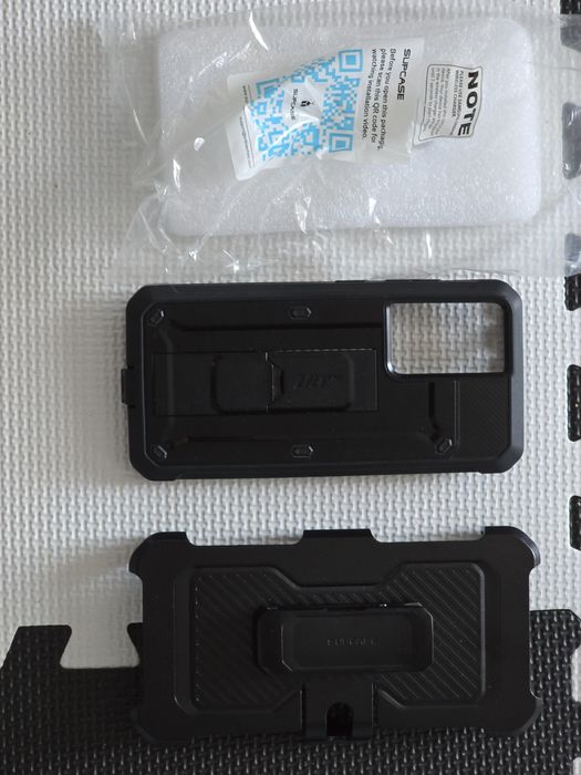 Etui pancerne do Samsung Galaxy S21 Ultra Supcase pro czarne