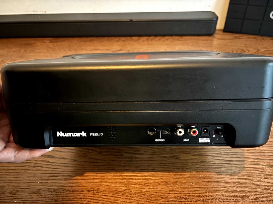 Gira-discos portátil Numark