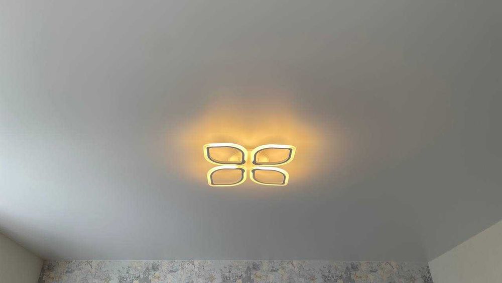 Якісні натяжні стелі Млинів, потолок, стеля, білі матові натяжні стелі